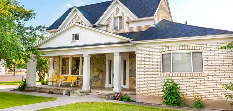 Why Homeowners in Sterling Heights Sell Their Houses After Losing a Job – And How We Can Help